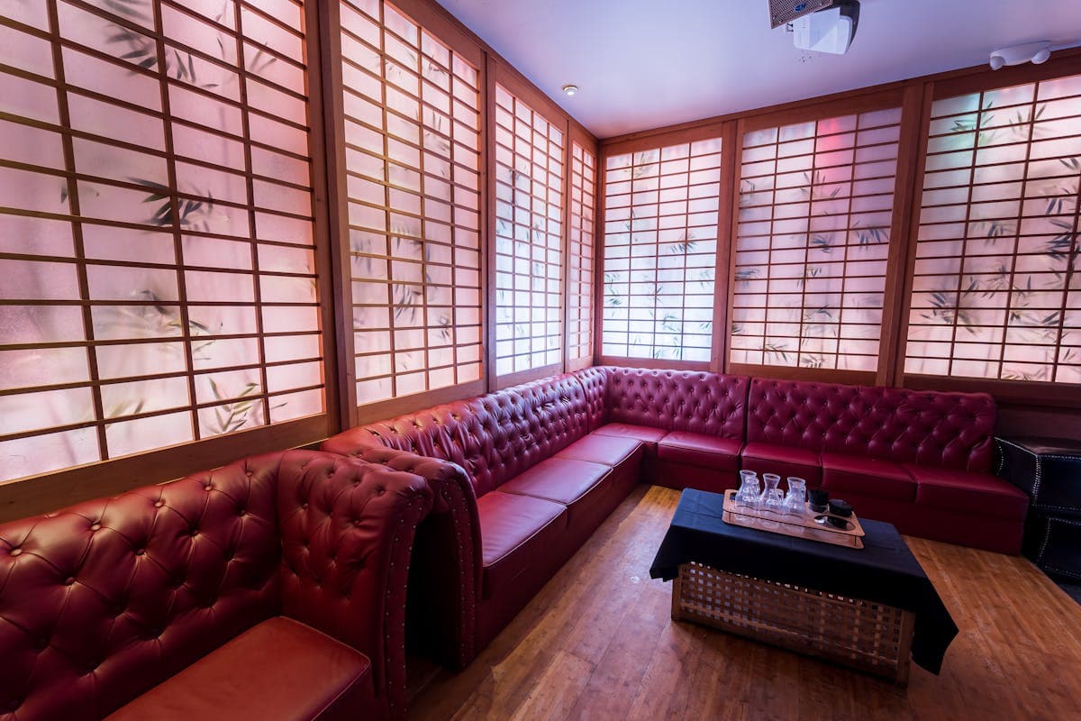booth seating area